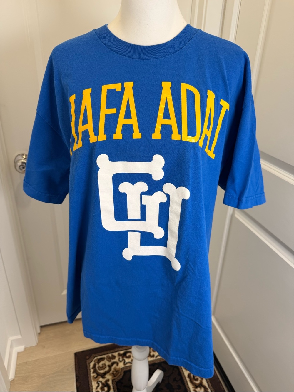 Hafa Adai Guam Crowns XL Blue Graphic T-Shirt West Pacific Clan Streetwear Tee